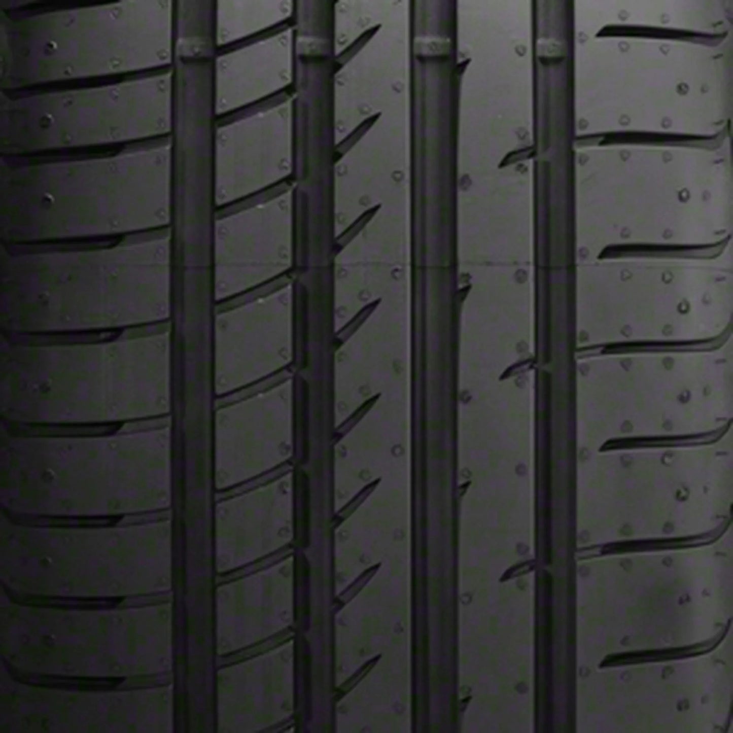 UHP F1 Passenger 99Y Tire Eagle 2 Summer Goodyear 285/35R19 Asymmetric