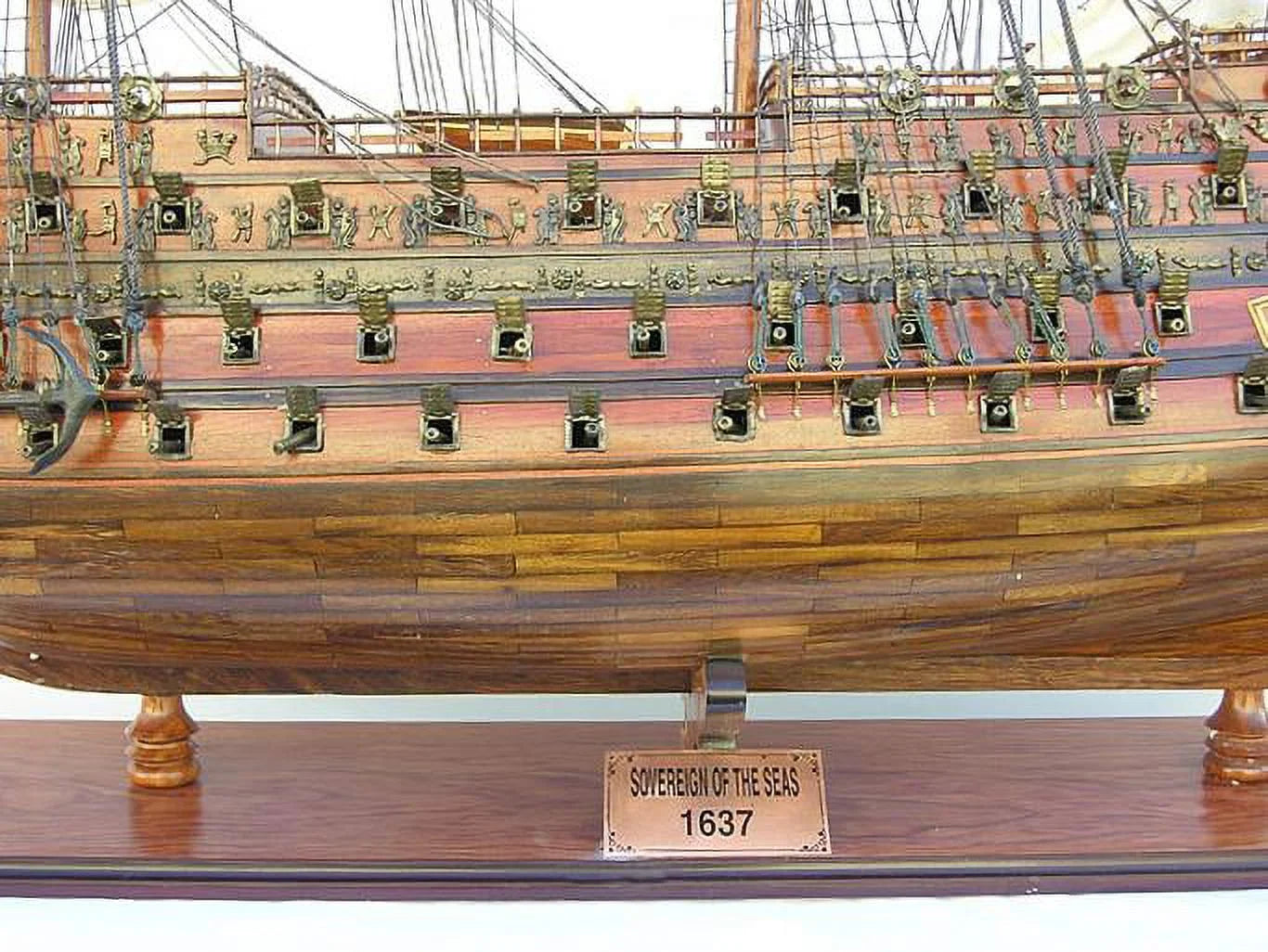 the XL Limited Display Sovereign Edition Model of seas