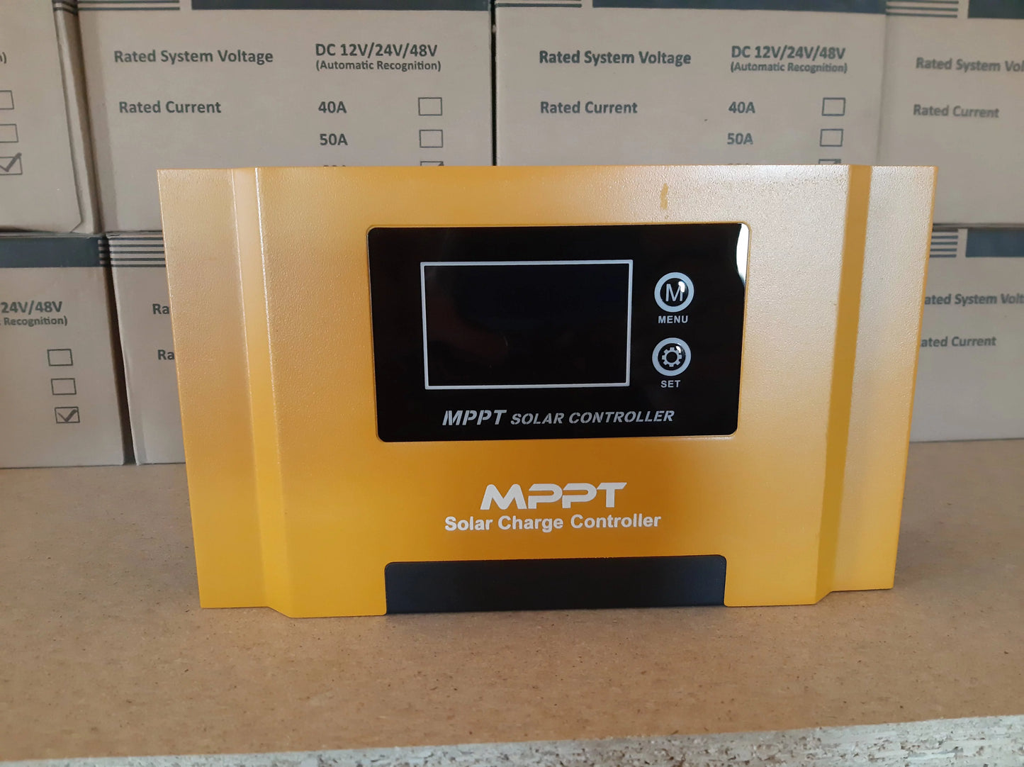 Solar LCD 60 with Display Charge Controller Amp MPPT