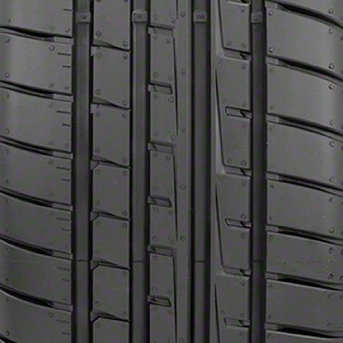 108H F1 Tire 265/45R21 SUV Eagle Passenger Asymmetric Goodyear 3 XL UHP