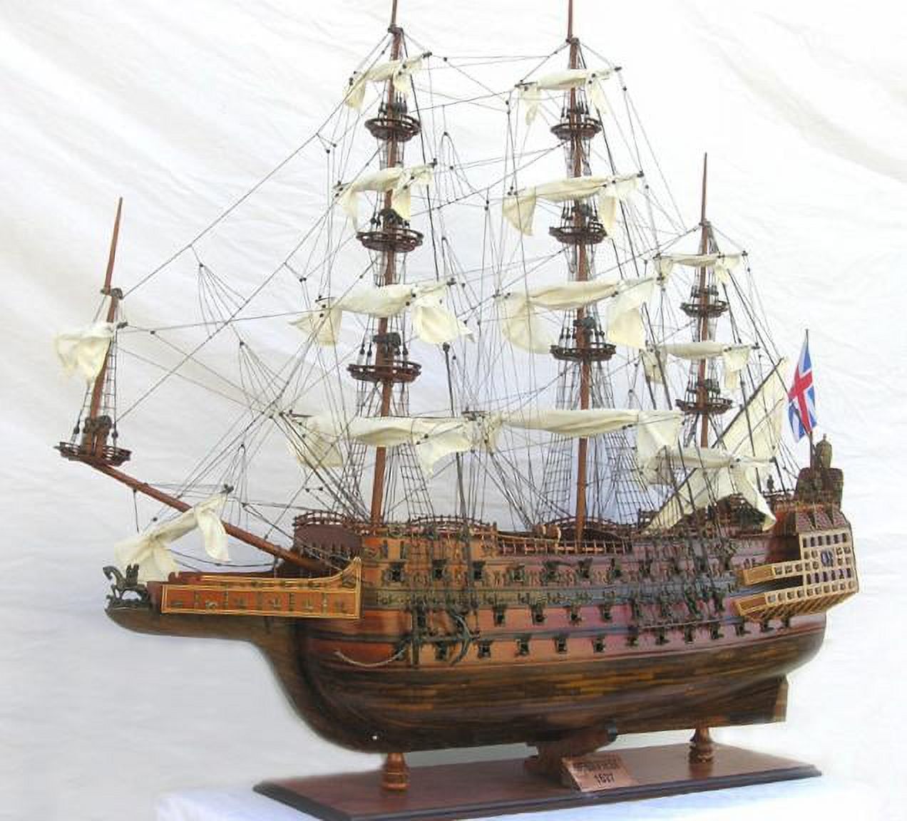 the XL Limited Display Sovereign Edition Model of seas