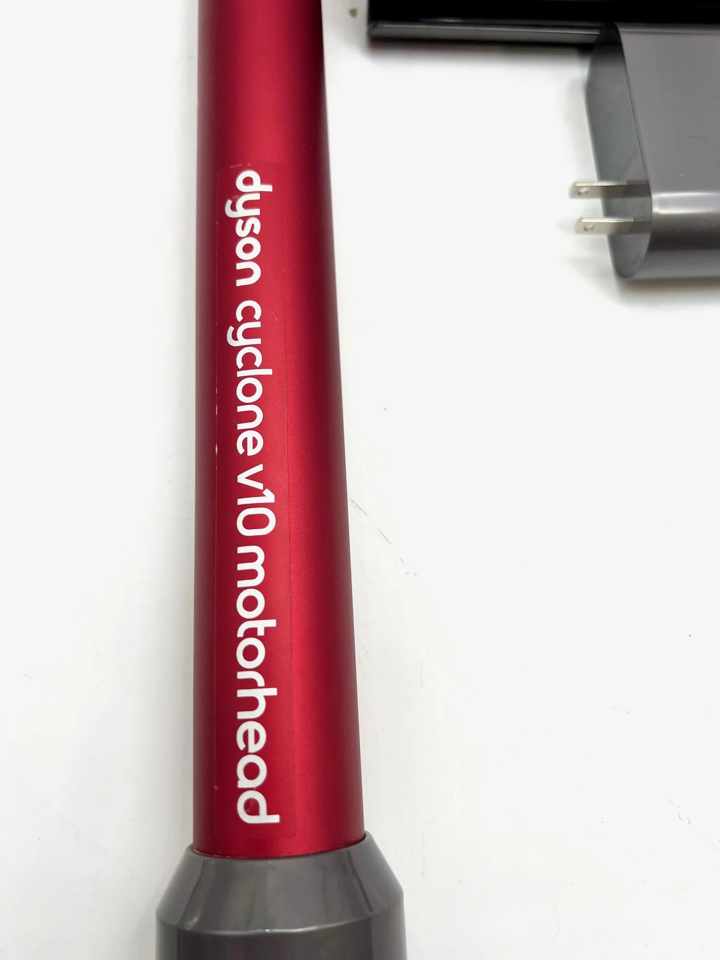 Stick PURPLE/RED Dyson Pre-Owned V10 Vacuum 244393-01 - (Fair) Cyclone Motorhead Cordless